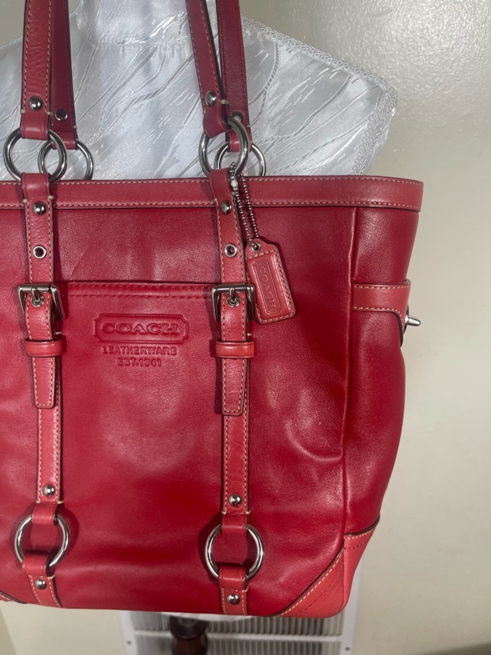 Vintage Y2K shoulder red tote bag - Picture 4 of 10
